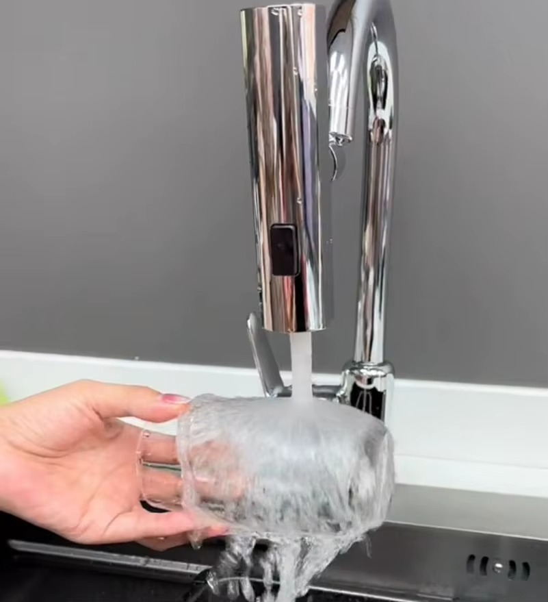 Pulvérisateur de Cuisine 4-en-1 Rotatif 360°