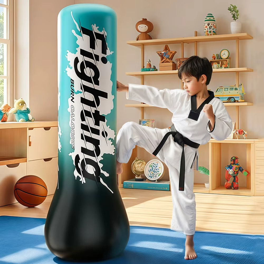 Sac de Frappe Gonflable – Énergie, Sport et Fun !